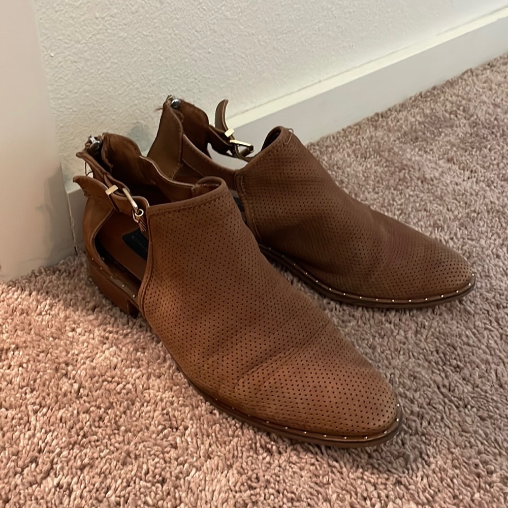 Steve Madden brown booties size 8.5